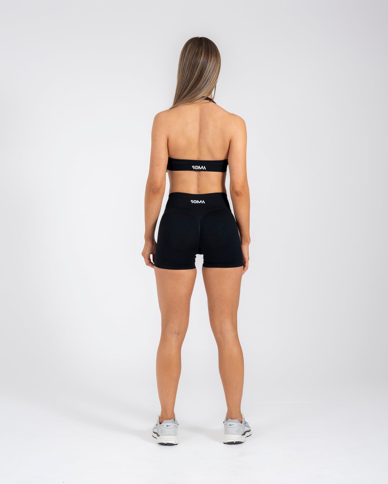 Sculpt Halter Bra
