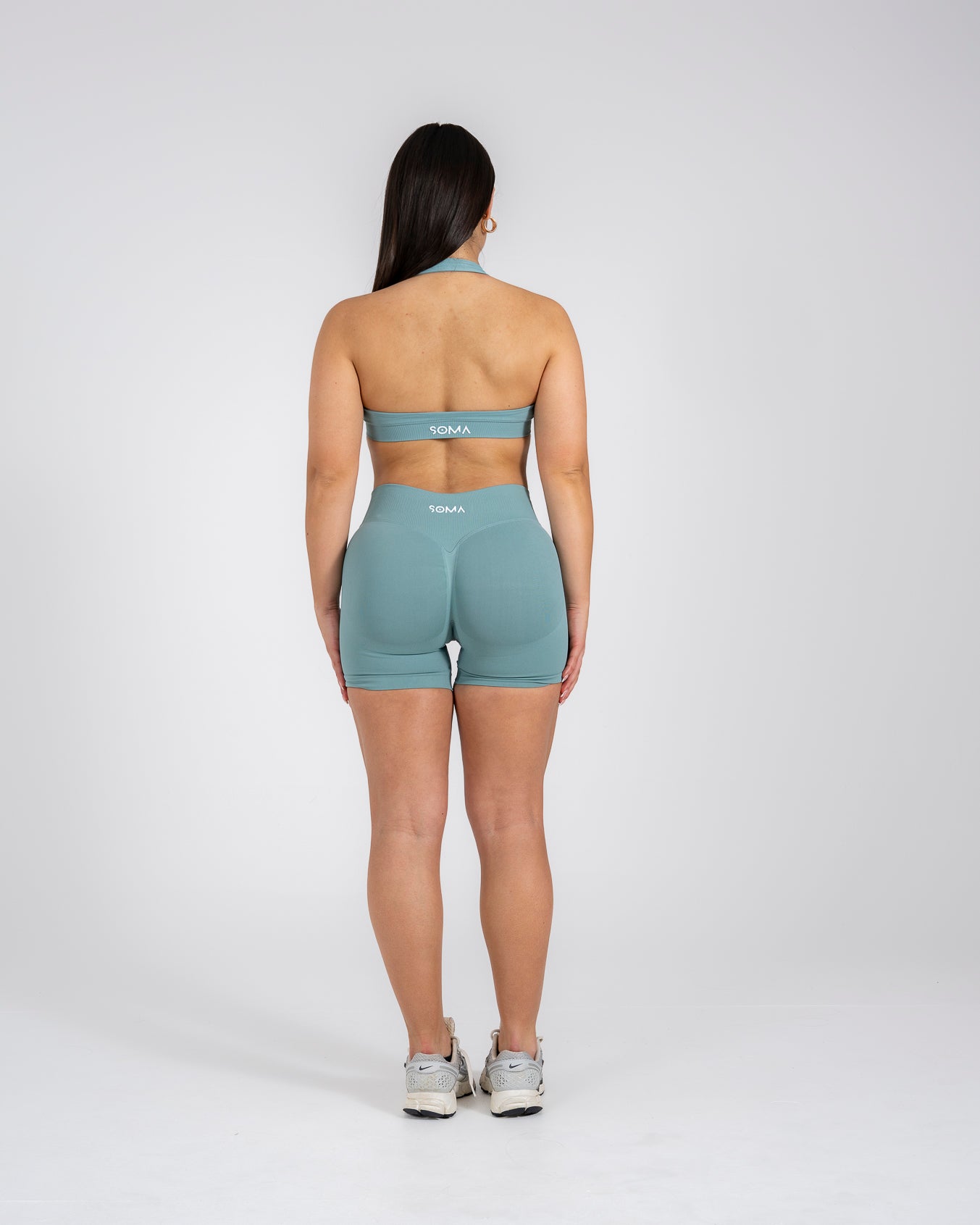 Sculpt Halter Bra