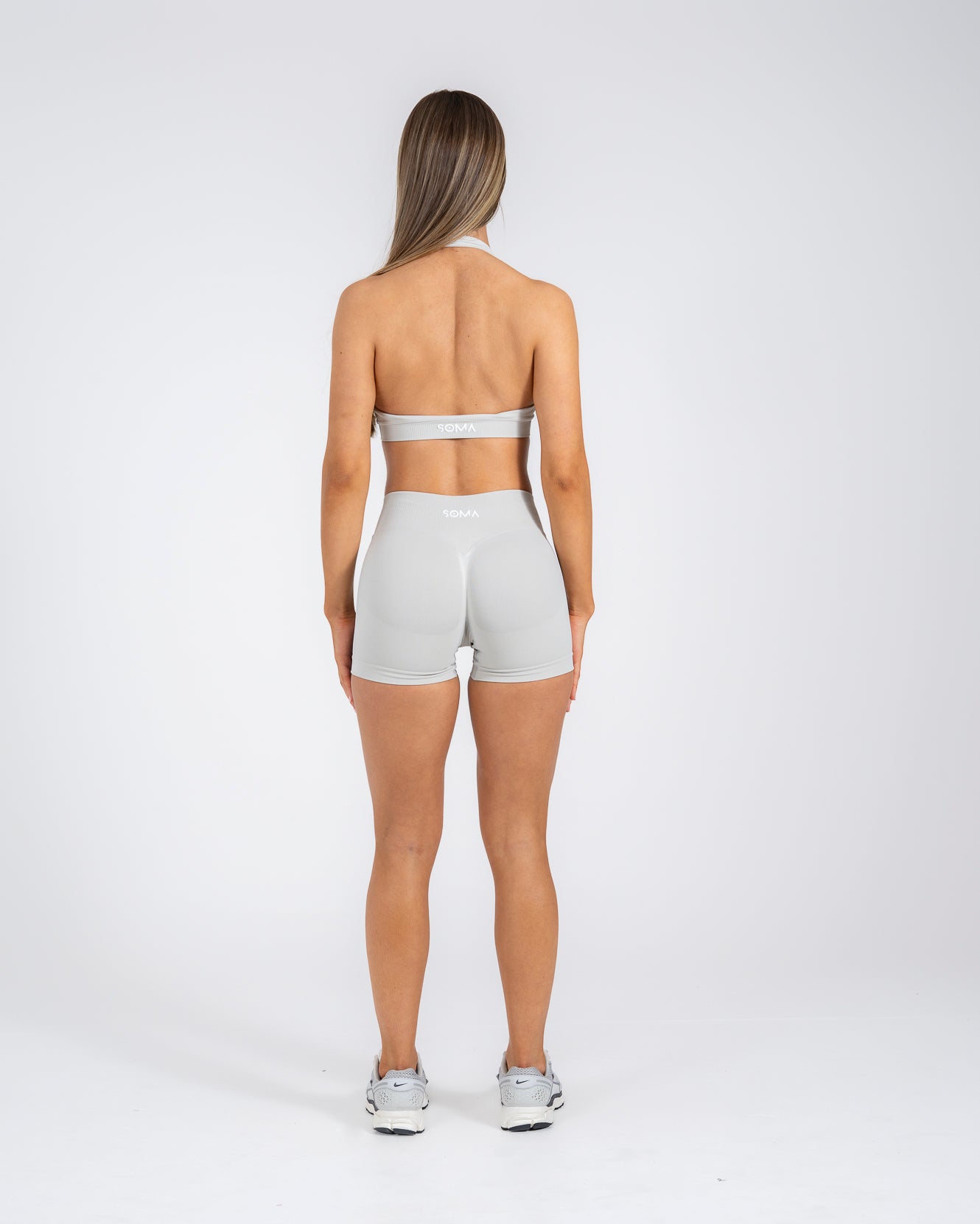 Sculpt Halter Bra